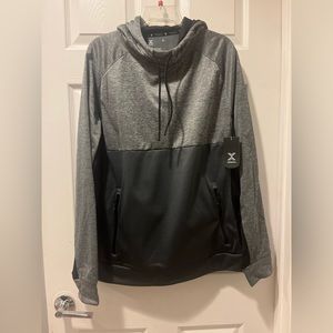 Men activewear xersion dry fit L sweater